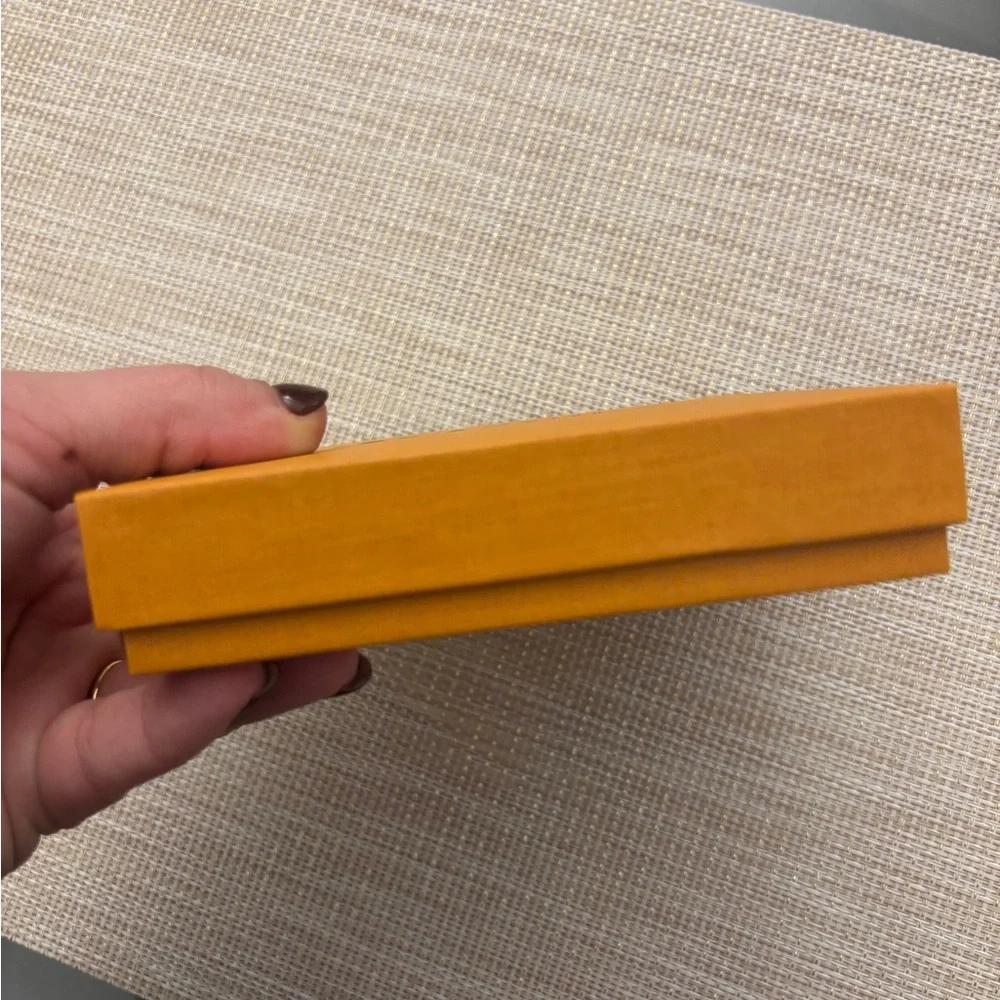 Louis Vuitton Vibrant Orange Gift Box Mini - Picture 3 of 5